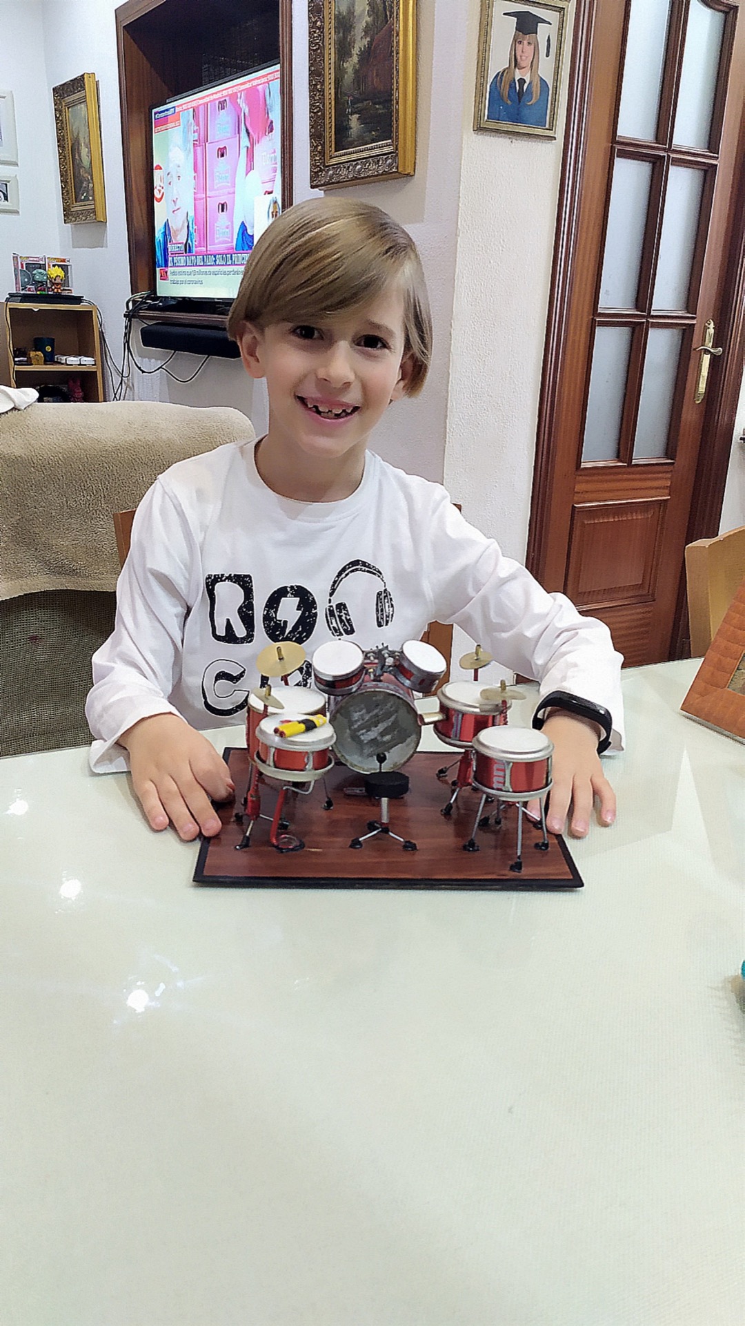 Maqueta batería con material reciclado 1Primaria